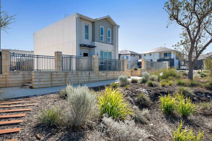 4 Yering Lane, HARRISDALE, WA 6112 AUS