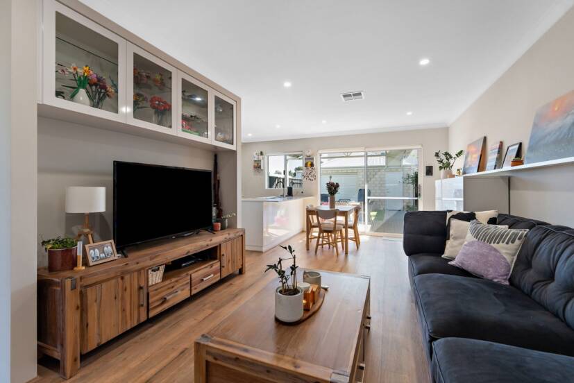 4 Yering Lane, HARRISDALE, WA 6112 AUS