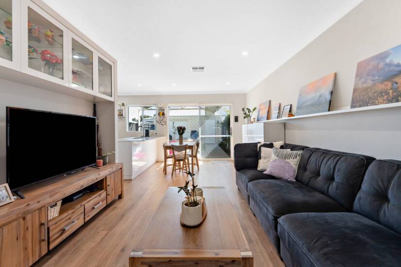 4 Yering Lane, HARRISDALE, WA 6112 AUS