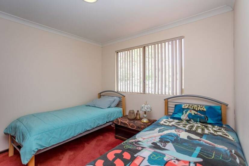 71 Carawatha Avenue, MOUNT NASURA, WA 6112 AUS