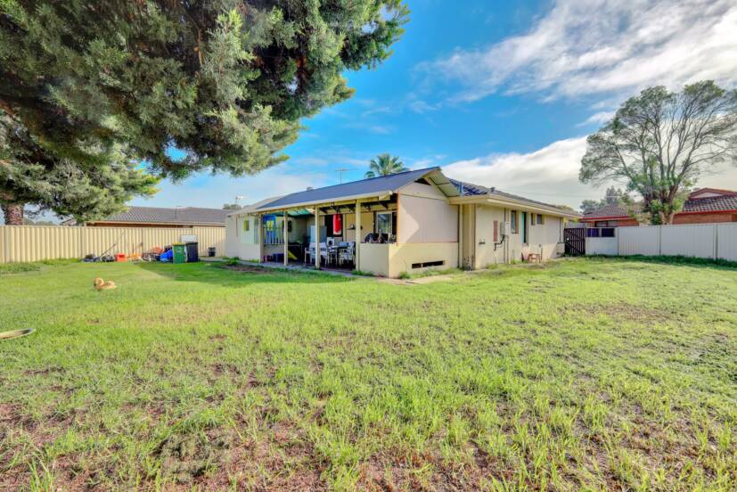 12 Delbridge Drive, KENWICK, WA 6107 AUS