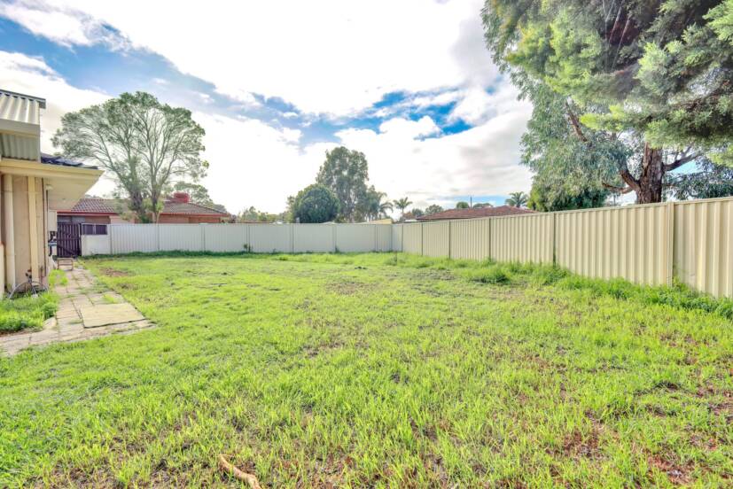 12 Delbridge Drive, KENWICK, WA 6107 AUS