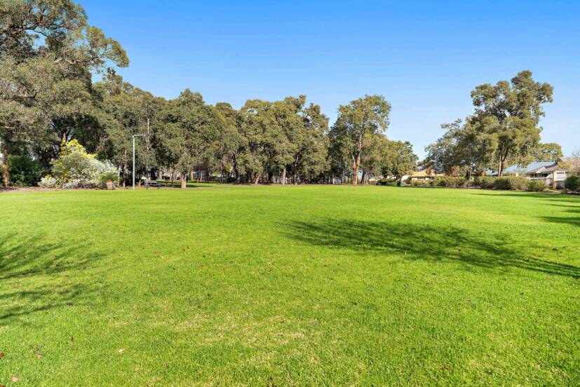 30 Barraberry Way, BYFORD, WA 6122 AUS