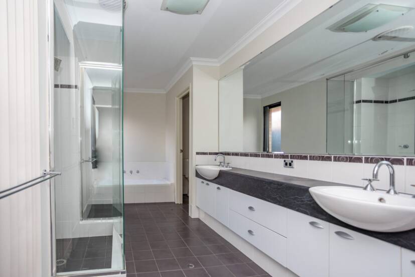 16 Halfpenny Way, BYFORD, WA 6122 AUS
