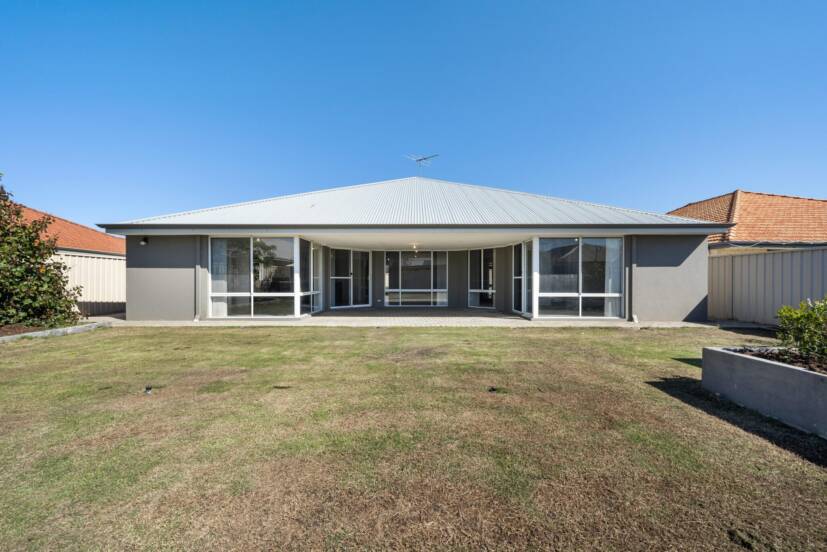 5 Lakewood Grove, BERTRAM, WA 6167 AUS