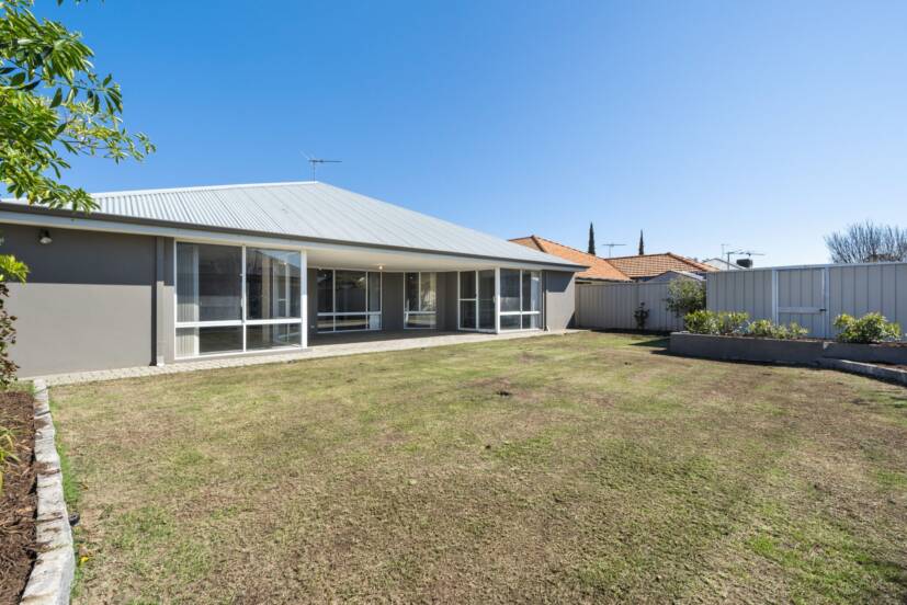 5 Lakewood Grove, BERTRAM, WA 6167 AUS