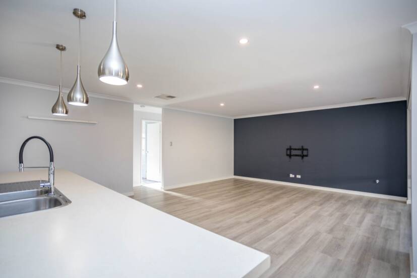 6 Baillon Pass, HARRISDALE, WA 6112 AUS