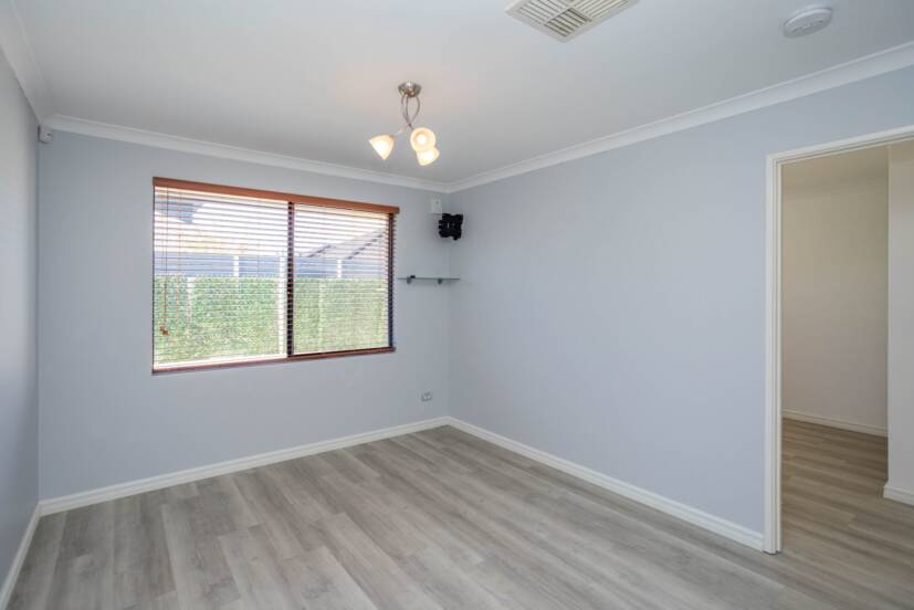 6 Baillon Pass, HARRISDALE, WA 6112 AUS