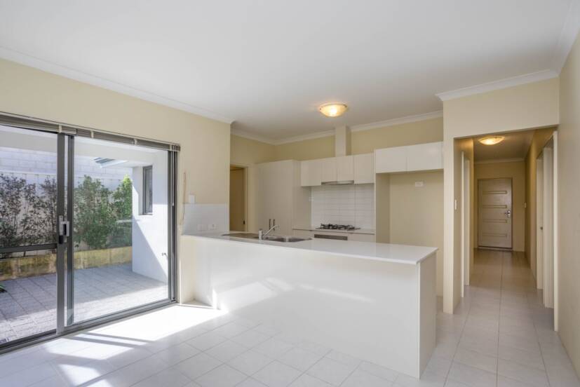 5/18 Gowrie Approach, CANNING VALE, WA 6155 AUS