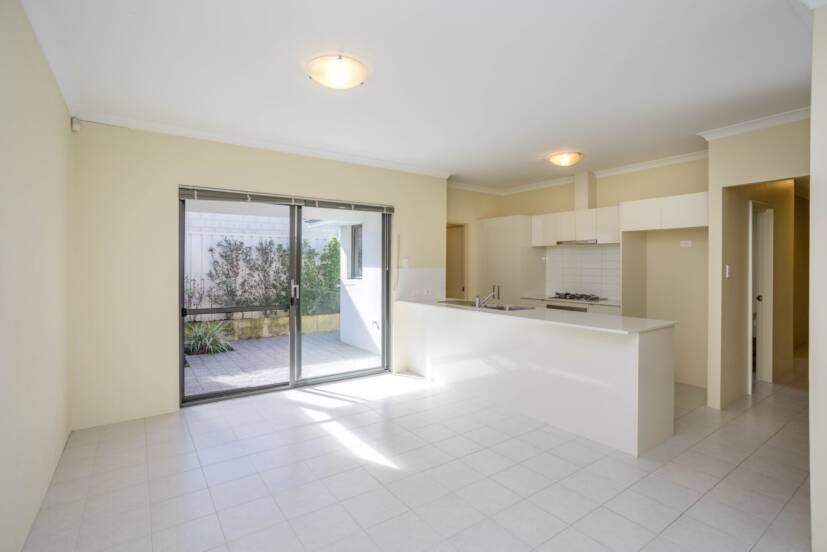 5/18 Gowrie Approach, CANNING VALE, WA 6155 AUS