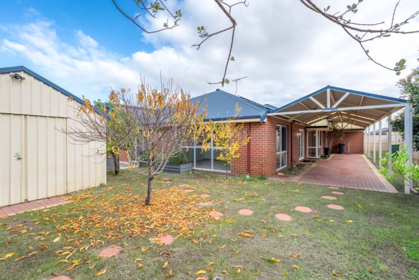 7 Miniata Way, CANNING VALE, WA 6155 AUS