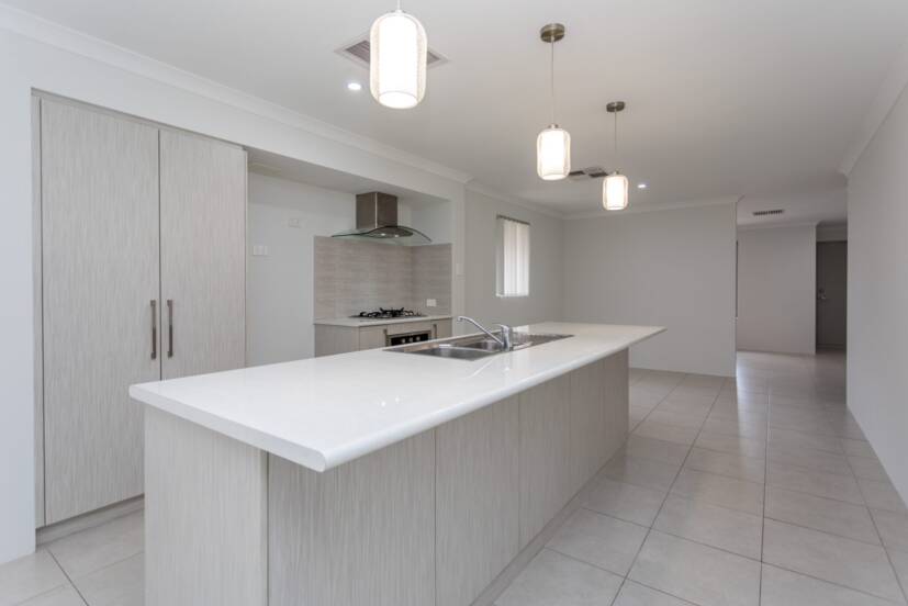 117 Broadway Boulevard, PIARA WATERS, WA 6112 AUS