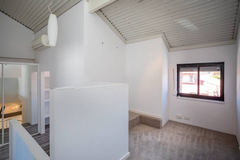 113 Ingleton Lane, MOUNT LAWLEY, WA 6050 AUS