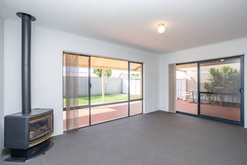 2 Pearce Court, HUNTINGDALE, WA 6110 AUS