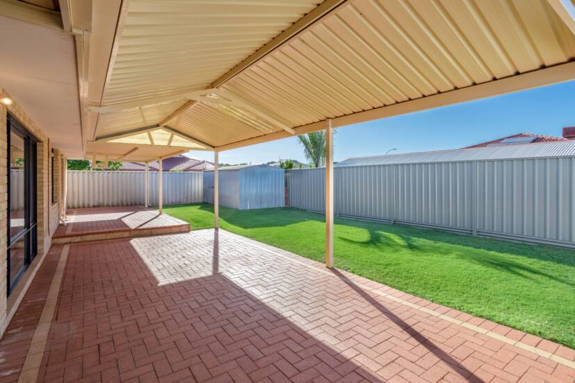 2 Pearce Court, HUNTINGDALE, WA 6110 AUS