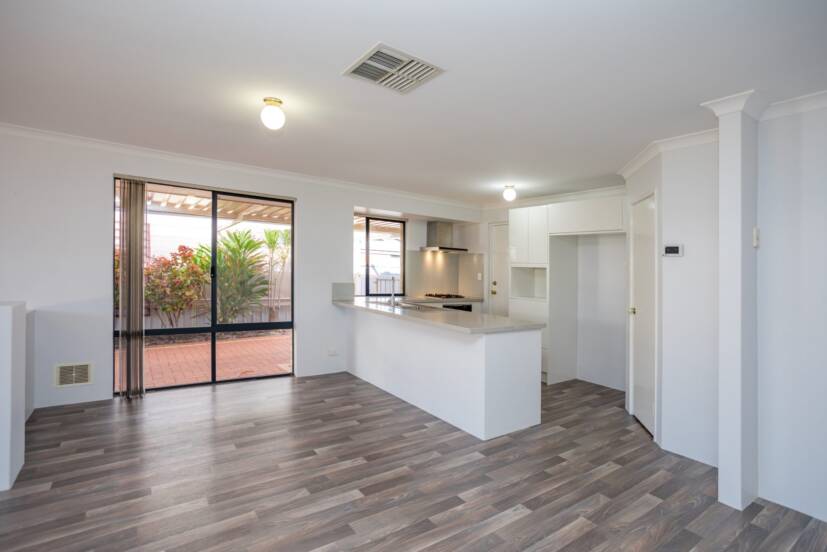 2 Pearce Court, HUNTINGDALE, WA 6110 AUS