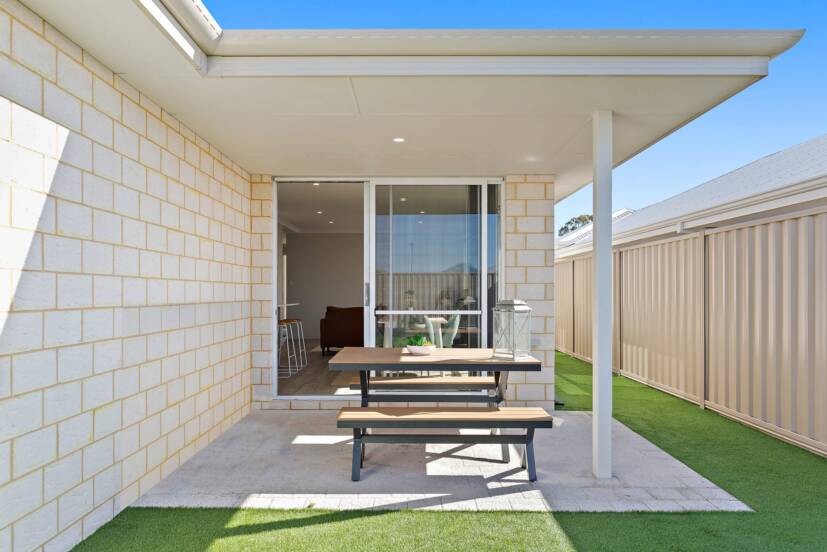 14 Tulipwood Loop, PIARA WATERS, WA 6112 AUS
