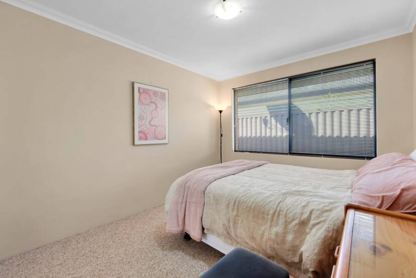 19 Whittaker Turn, PIARA WATERS, WA 6112 AUS