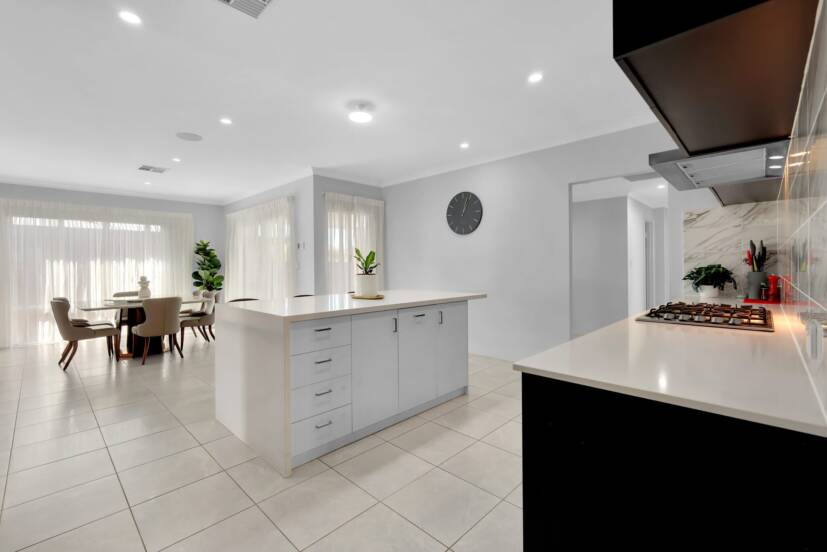 18A William Street, WATTLE GROVE, WA 6107 AUS