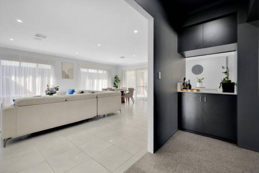 18A William Street, WATTLE GROVE, WA 6107 AUS