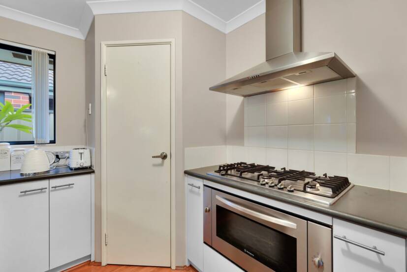4 Terracina Parkway, PIARA WATERS, WA 6112 AUS