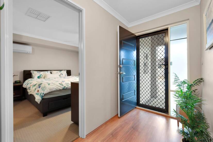 4 Terracina Parkway, PIARA WATERS, WA 6112 AUS
