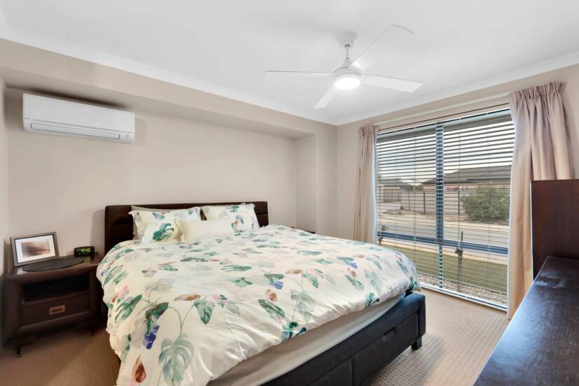 4 Terracina Parkway, PIARA WATERS, WA 6112 AUS