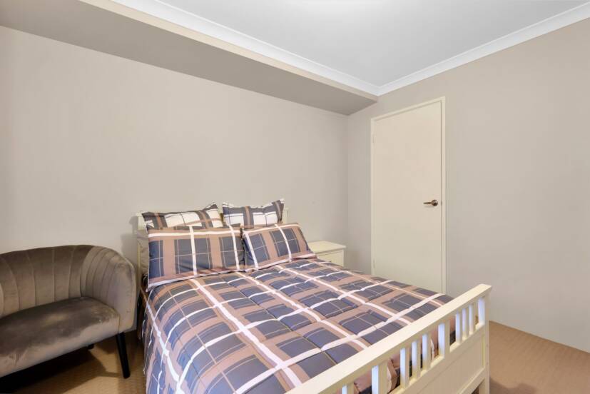 4 Terracina Parkway, PIARA WATERS, WA 6112 AUS
