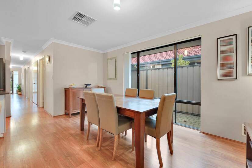 4 Terracina Parkway, PIARA WATERS, WA 6112 AUS
