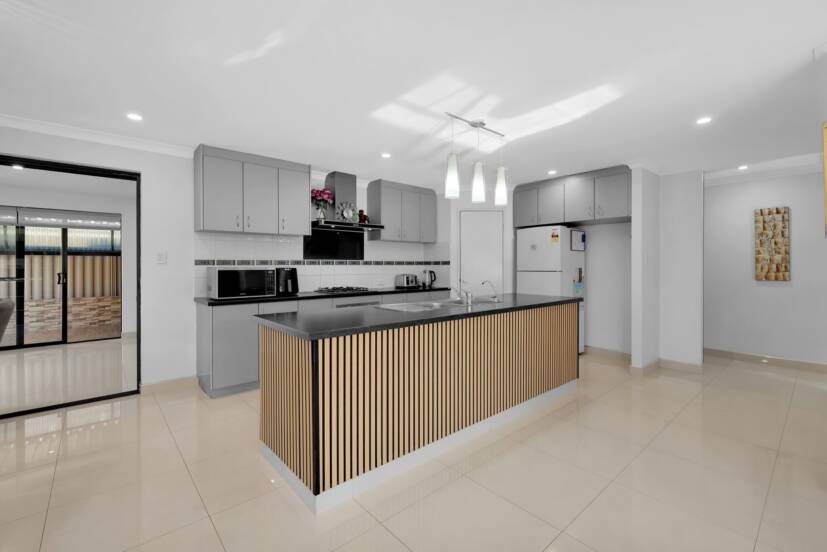 3 Binnia Mews, HARRISDALE, WA 6112 AUS