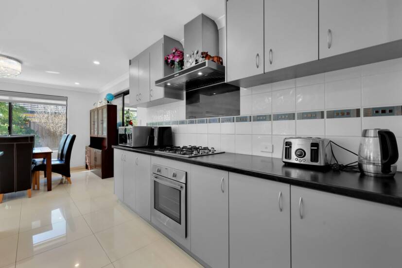 3 Binnia Mews, HARRISDALE, WA 6112 AUS