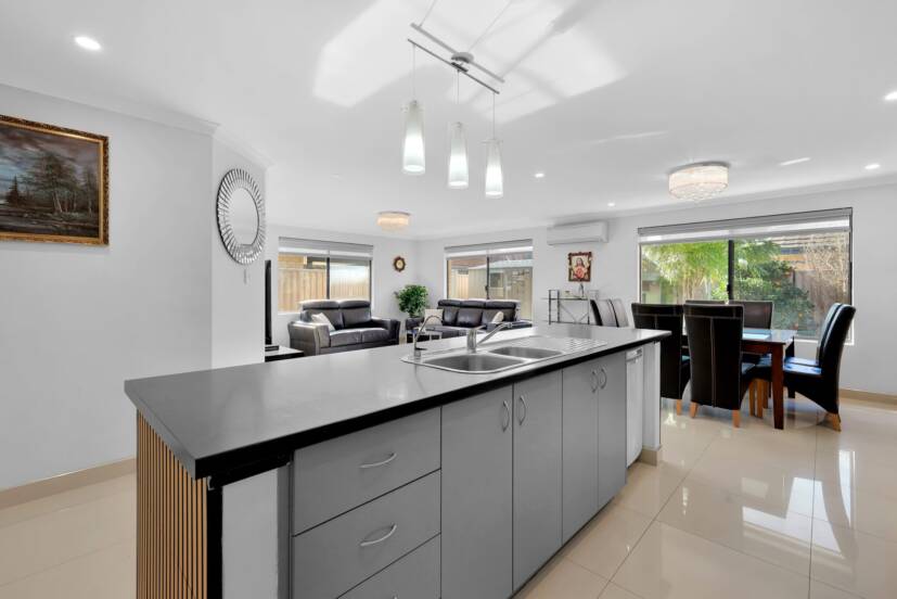 3 Binnia Mews, HARRISDALE, WA 6112 AUS