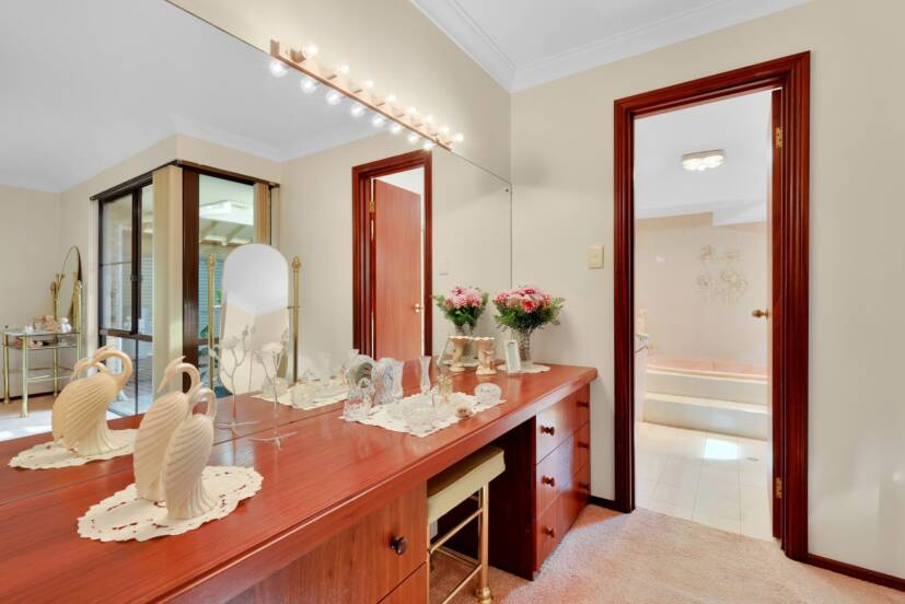 13 Bowman Court, KARDINYA, WA 6163 AUS