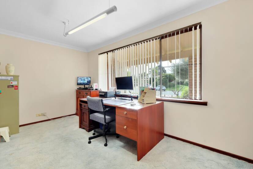 13 Bowman Court, KARDINYA, WA 6163 AUS