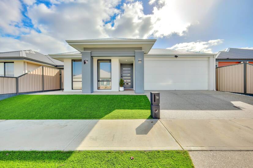 16 Kilkarn Way, SOUTHERN RIVER, WA 6110 AUS