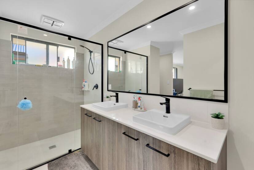 16 Kilkarn Way, SOUTHERN RIVER, WA 6110 AUS