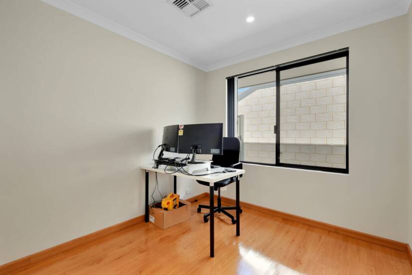 16 Kilkarn Way, SOUTHERN RIVER, WA 6110 AUS