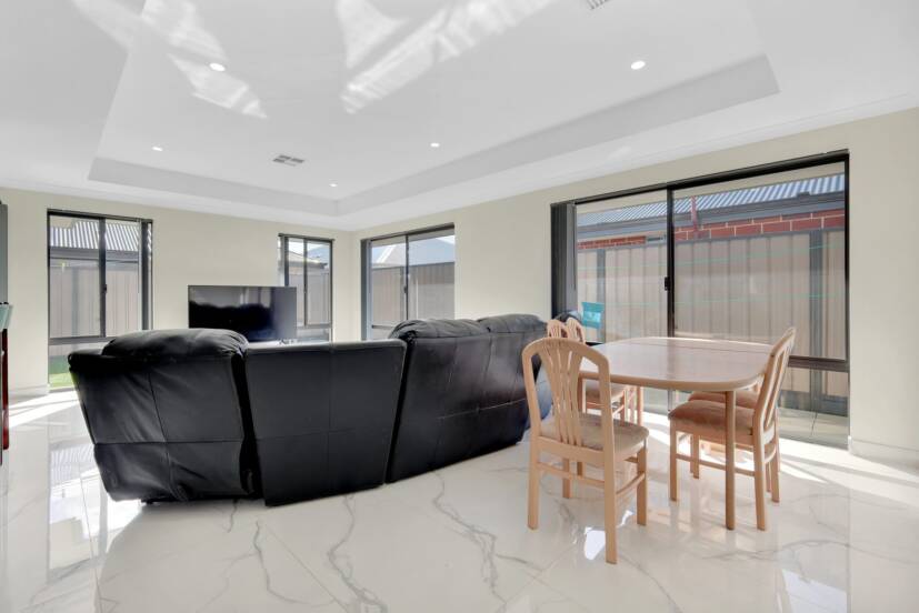 16 Kilkarn Way, SOUTHERN RIVER, WA 6110 AUS