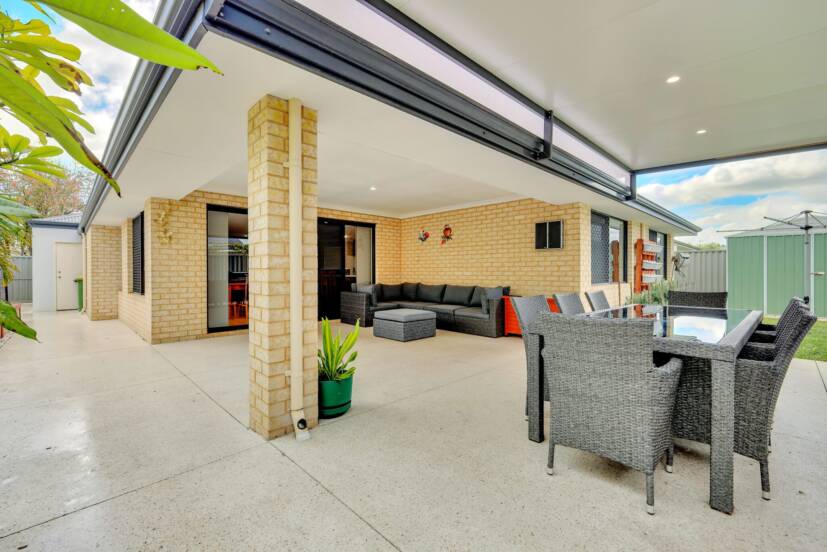 32 Whittaker Turn, PIARA WATERS, WA 6112 AUS