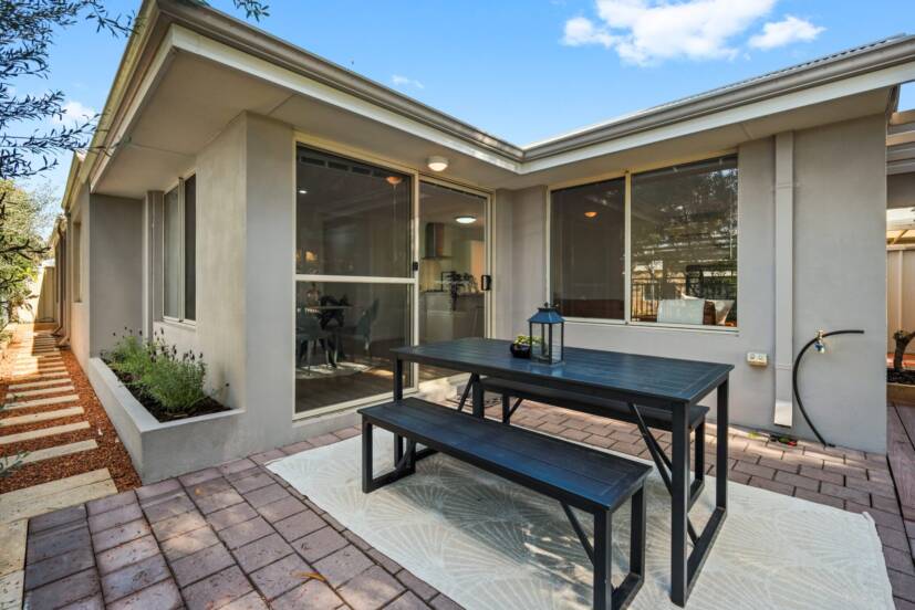 9 Morelia Crescent, HARRISDALE, WA 6112 AUS