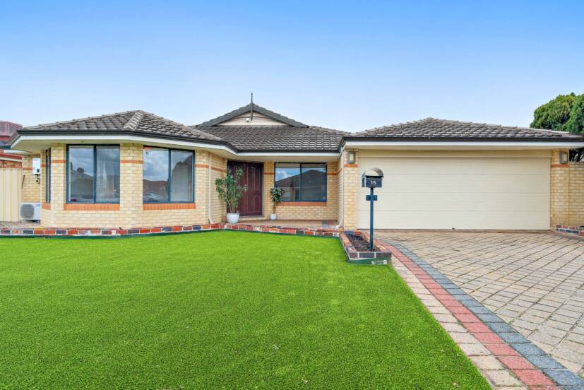 15 Potter Street, HUNTINGDALE, WA 6110 AUS