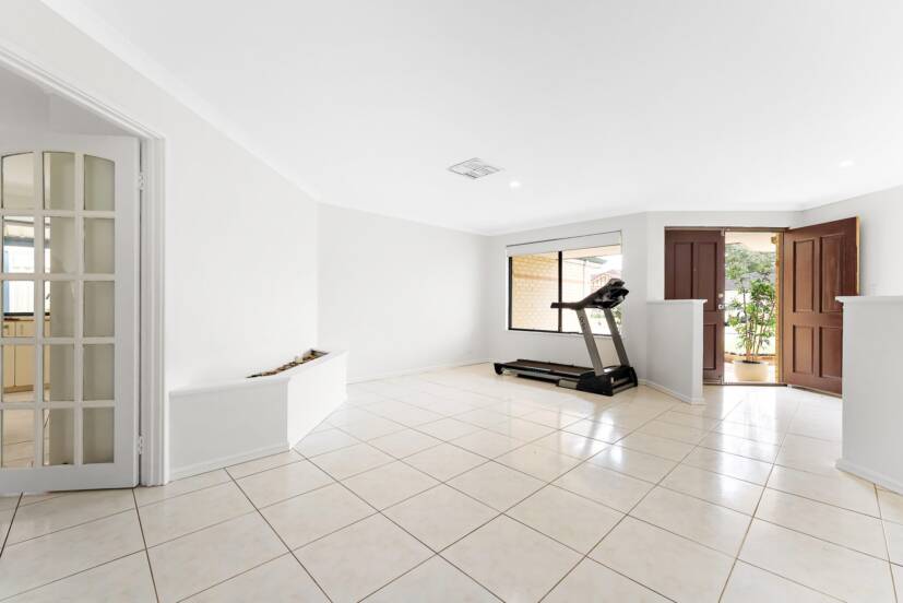 15 Potter Street, HUNTINGDALE, WA 6110 AUS