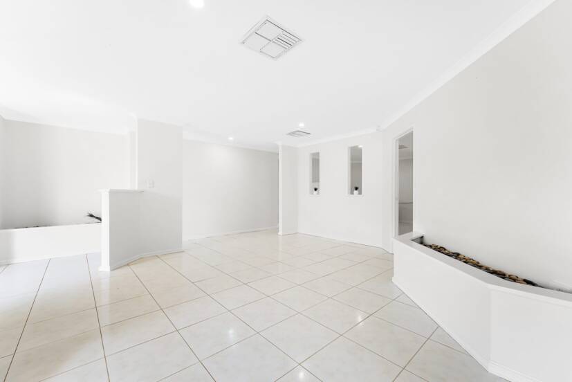 15 Potter Street, HUNTINGDALE, WA 6110 AUS