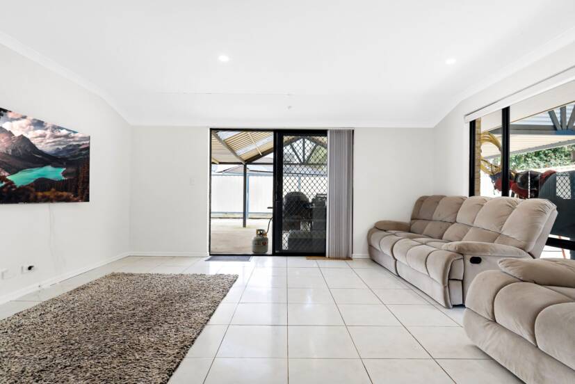 15 Potter Street, HUNTINGDALE, WA 6110 AUS
