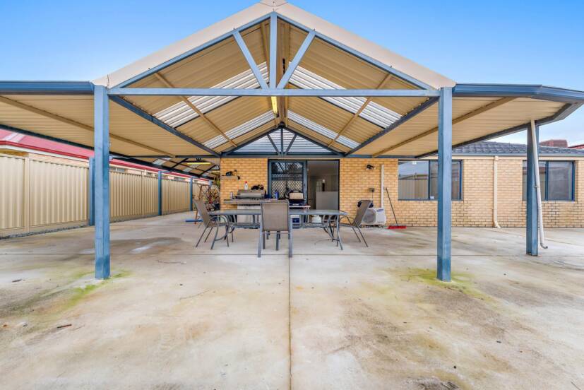 15 Potter Street, HUNTINGDALE, WA 6110 AUS