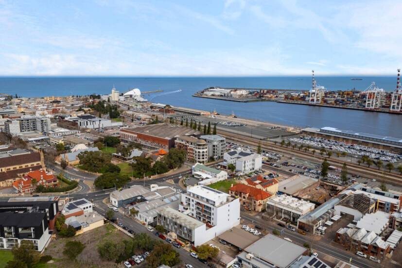 26/10 Quarry Street, FREMANTLE, WA 6160 AUS