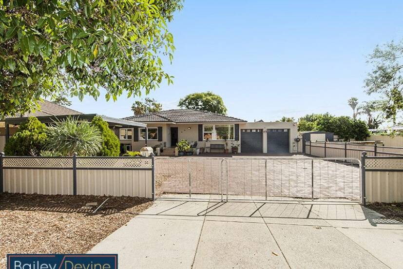 33 Ovens Road, THORNLIE, WA 6108 AUS