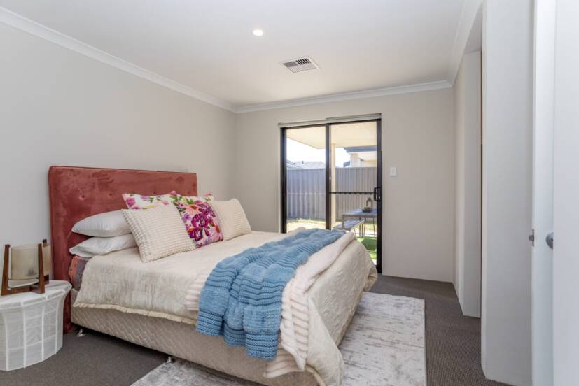 17 Noriker Way, FORRESTDALE, WA 6112 AUS