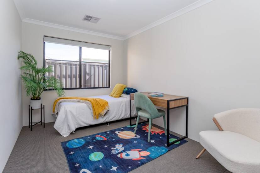 17 Noriker Way, FORRESTDALE, WA 6112 AUS