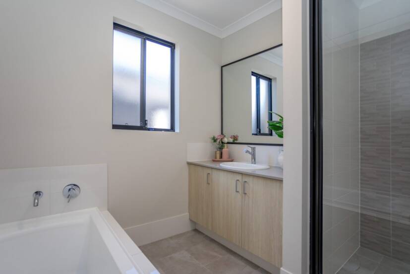 17 Noriker Way, FORRESTDALE, WA 6112 AUS